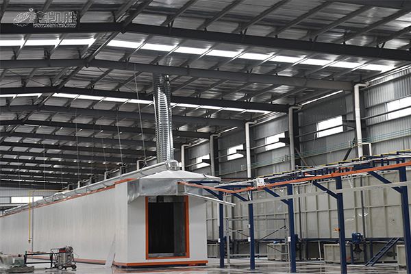 噴塑流水線的（de）特點及使用中（zhōng）的注意（yì）事項（xiàng）