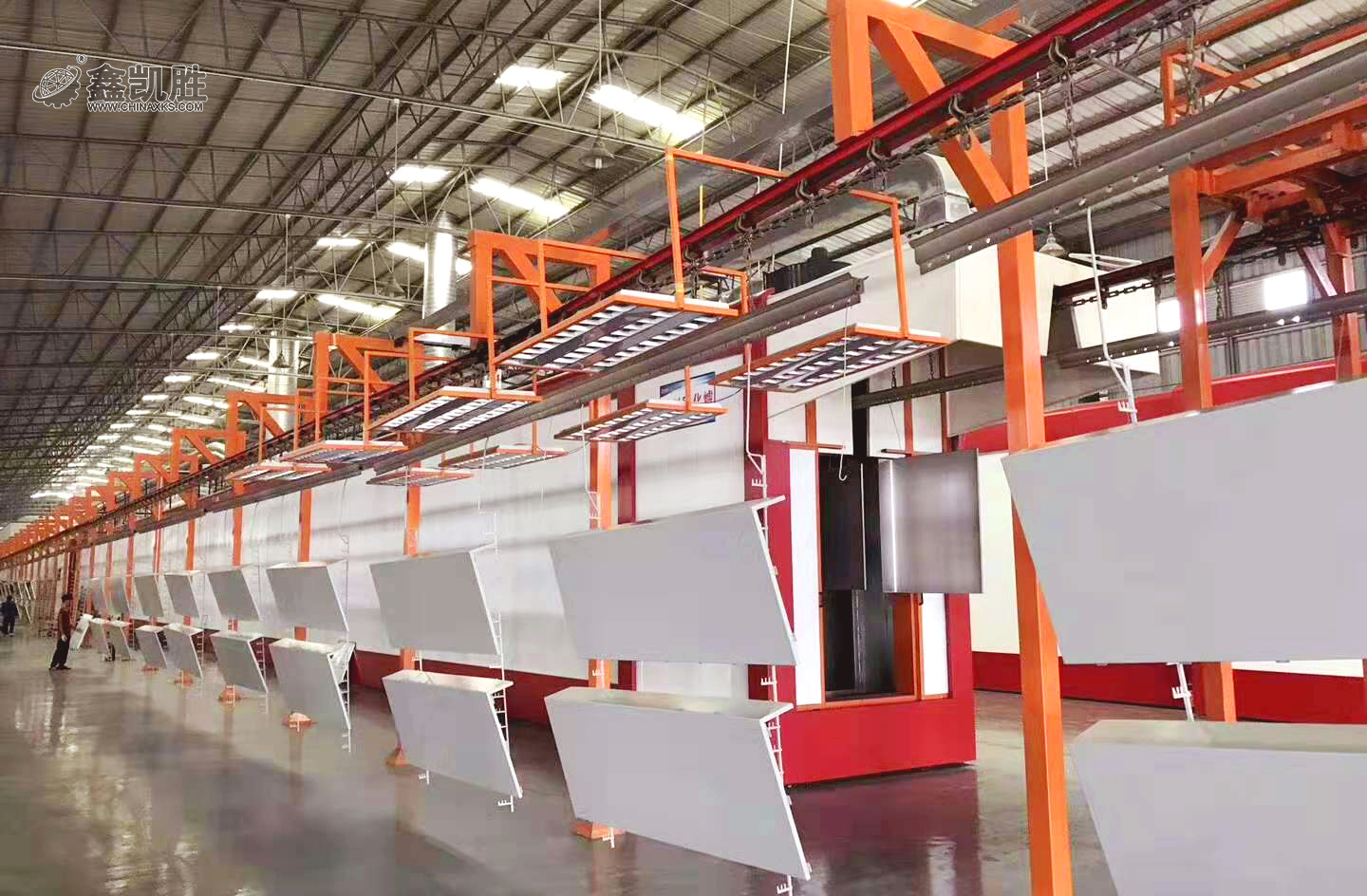 噴塗設備處理鈑金件